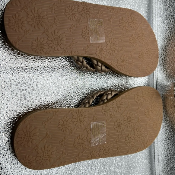 NWOB Women's Copper Braided Sandals by yellow box - Picture 5 of 5